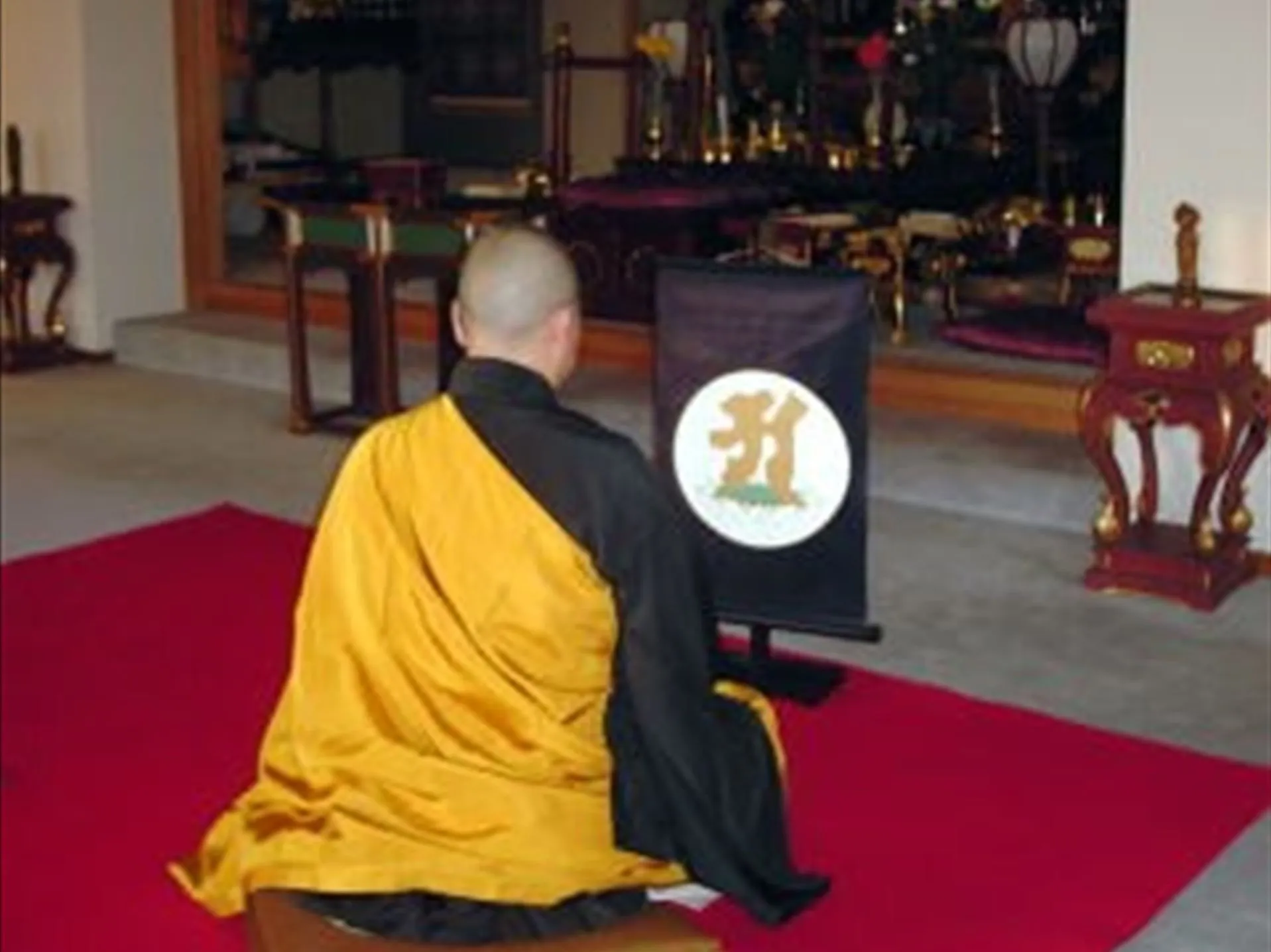 心願成就に力を添える僧侶の祈祷